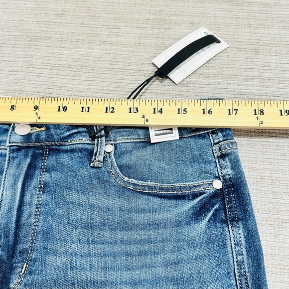 Judy Blue Straight Fit Jeans Women's 15/32 Mid Rise Raw Hem Stretch NWT - Picture 6 of 13